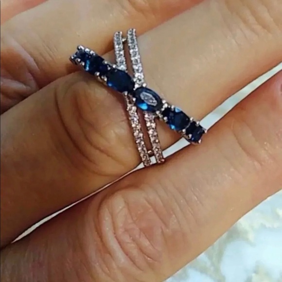 ✨Blue Cross Band Ring✨ - Picture 3 of 4